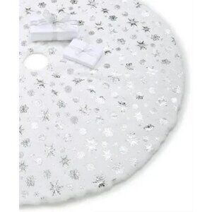 Holiday Lane White Sleek Style Snowflake Decor Tree Skirt Dia 48 In New With Tag